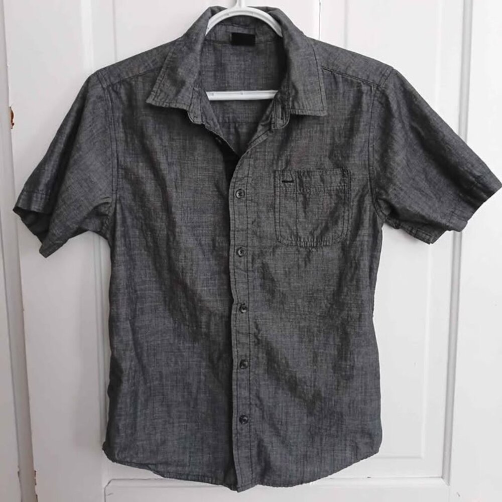 Wrangler Boy's Short Sleeve Gray Button Down Shirt